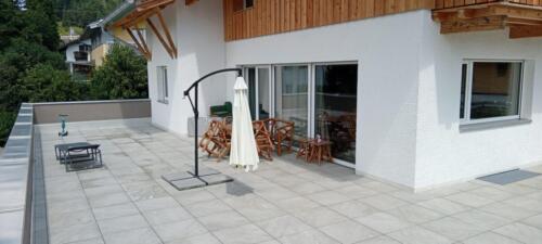 Terrasse_Feinsteinzeug_Platten