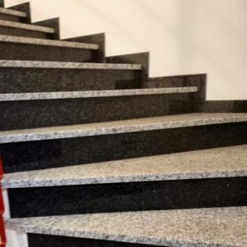 Treppe_Granit